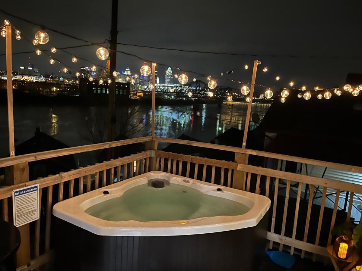 Cozy Riverfront Bungalow With Stunning Views Ковінгтон Екстер'єр фото